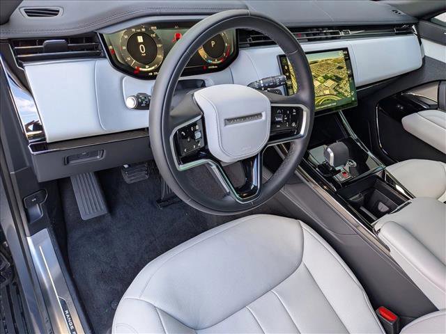 New 2025 Land Rover Range Rover Sport SE image 3