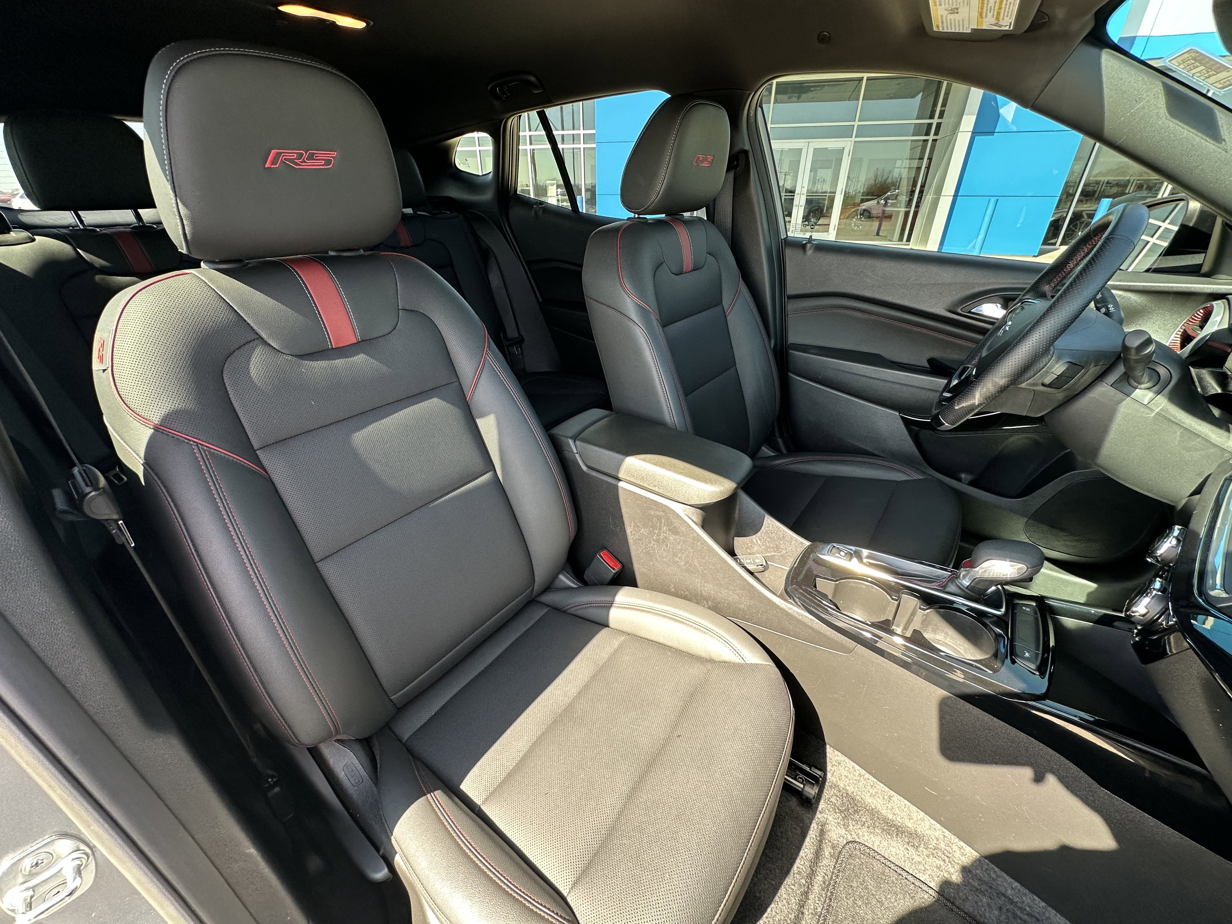 Used 2024 Chevrolet Trax RS w/ Driver Confidence Package FWD image 29