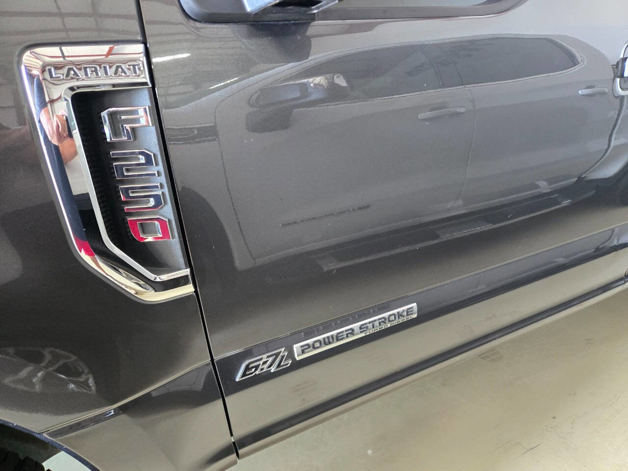 Used 2019 Ford F250 Lariat w/ Lariat Ultimate Package image 11