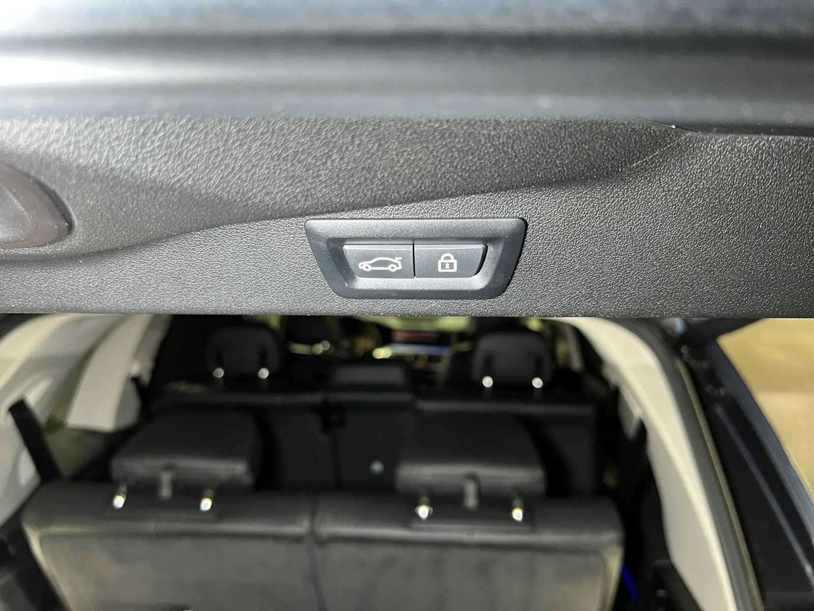 Used 2019 BMW X7 xDrive50i w/ Premium Package AWD/4WD image 20