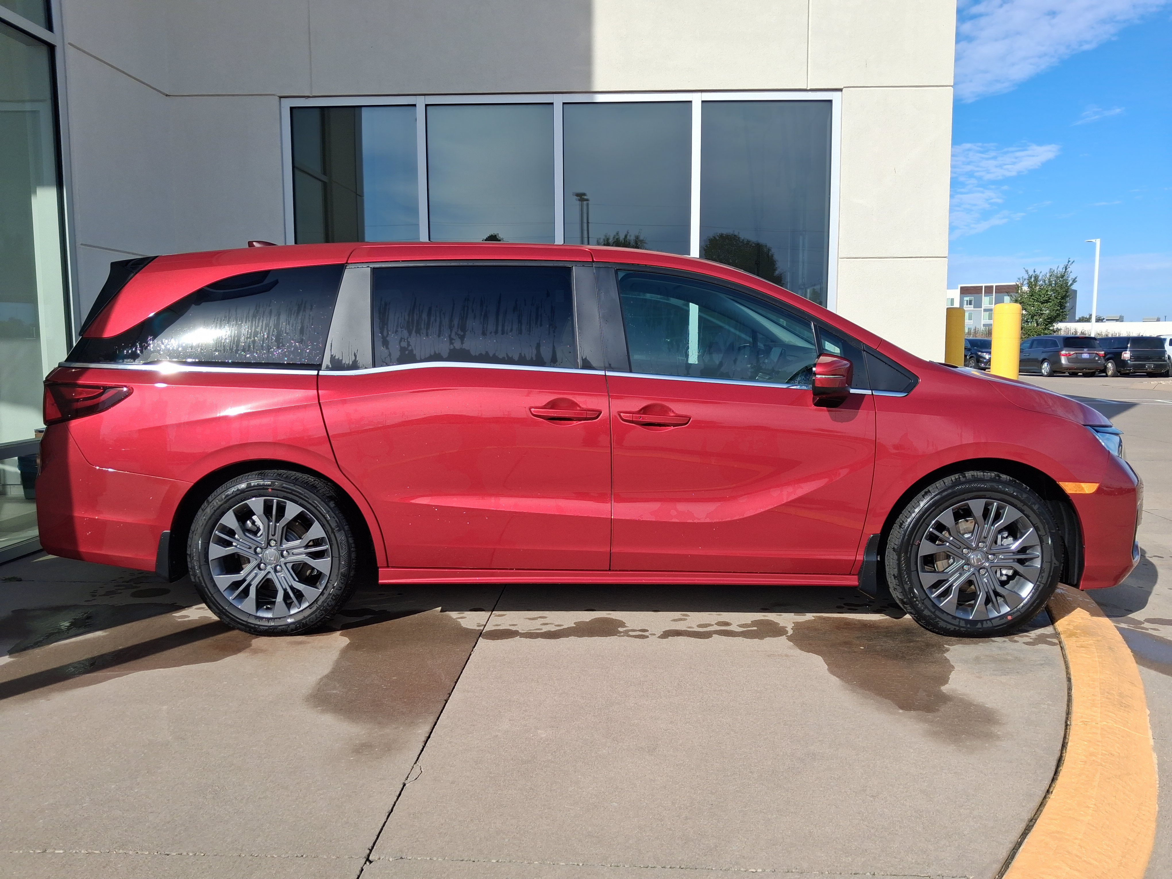 New 2026 Honda Odyssey Touring image 1