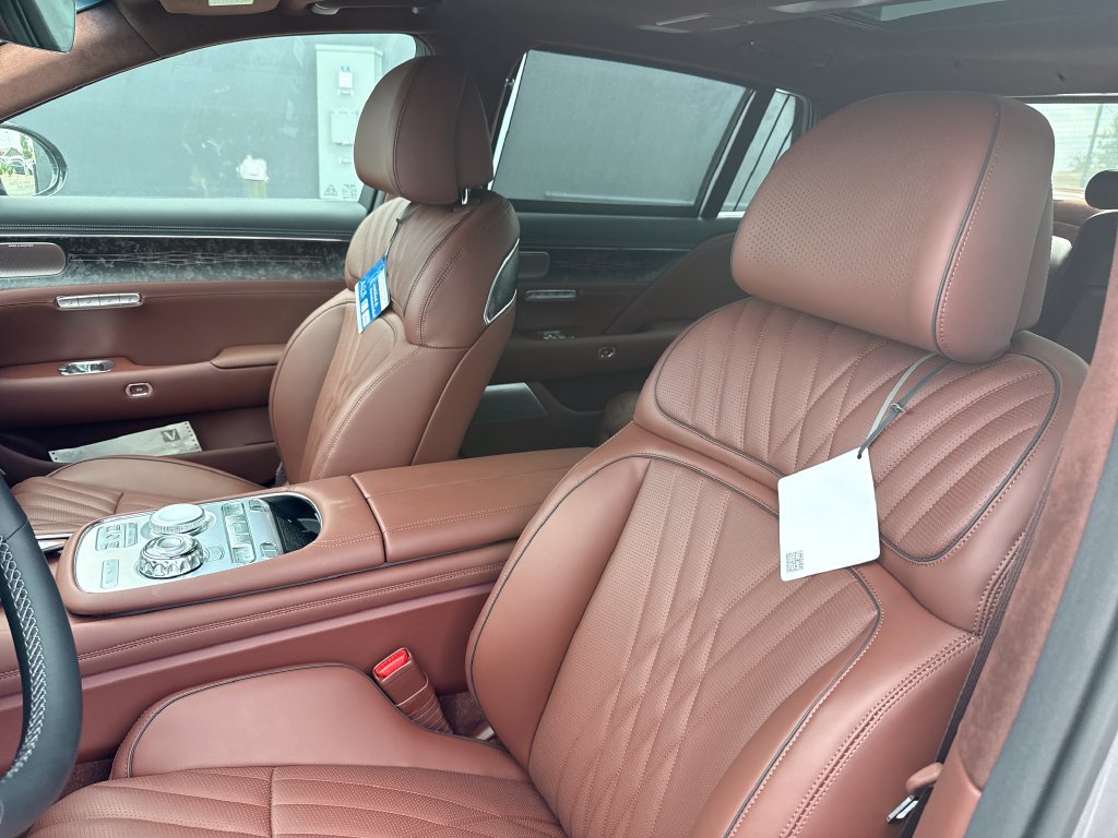Used 2026 Genesis G90 3.5T AWD/4WD image 18