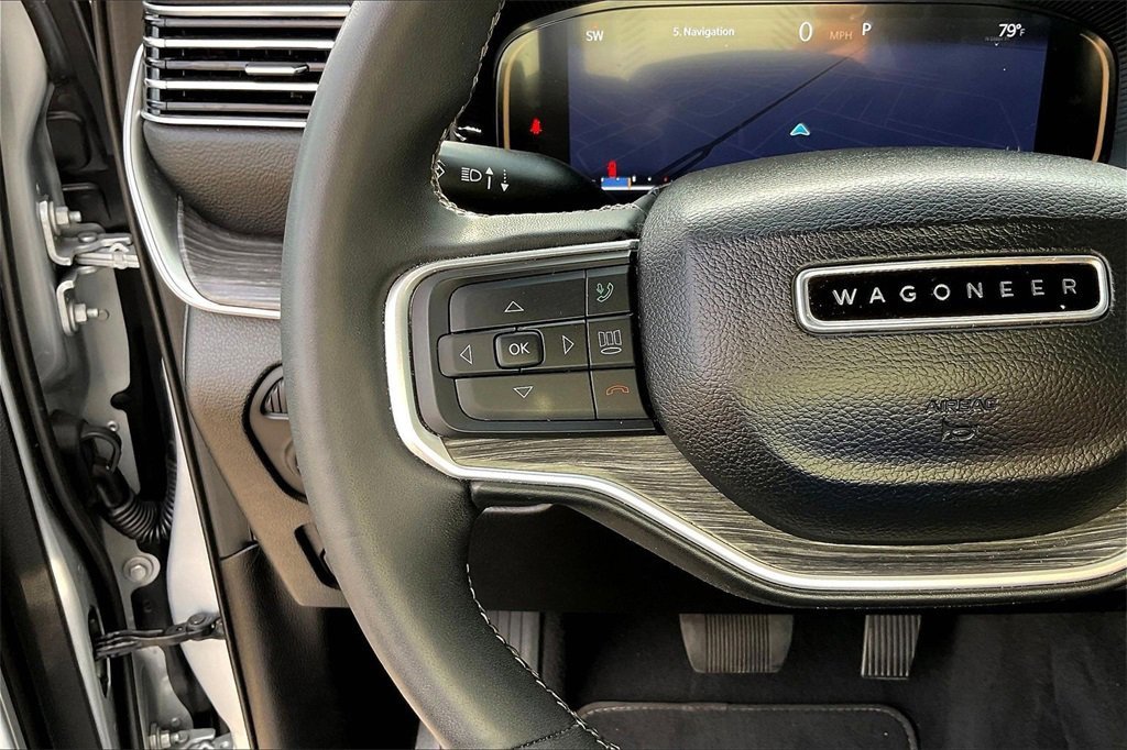Used 2024 Jeep Wagoneer Series II w/ Flexible Seating Group image 18