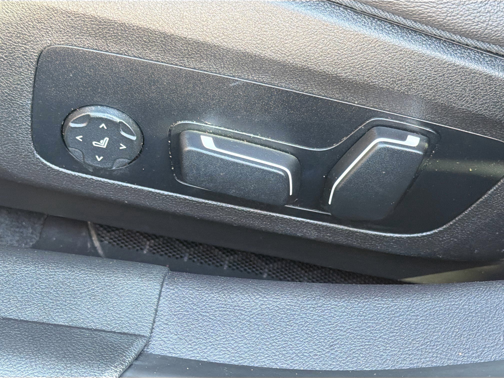 Used 2025 BMW 330i Sedan image 24