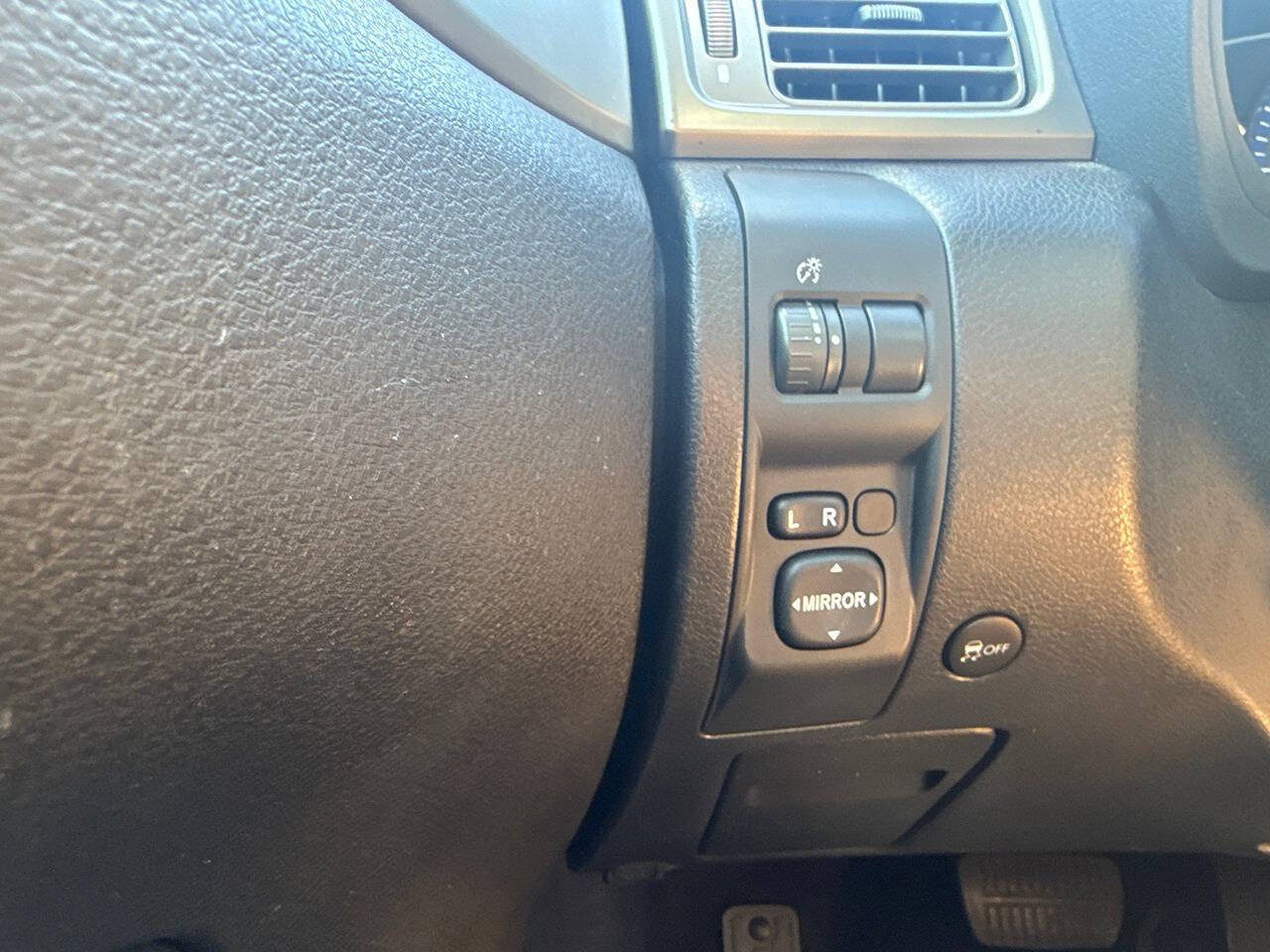 Used 2010 Subaru Forester 2.5X Limited AWD/4WD image 34