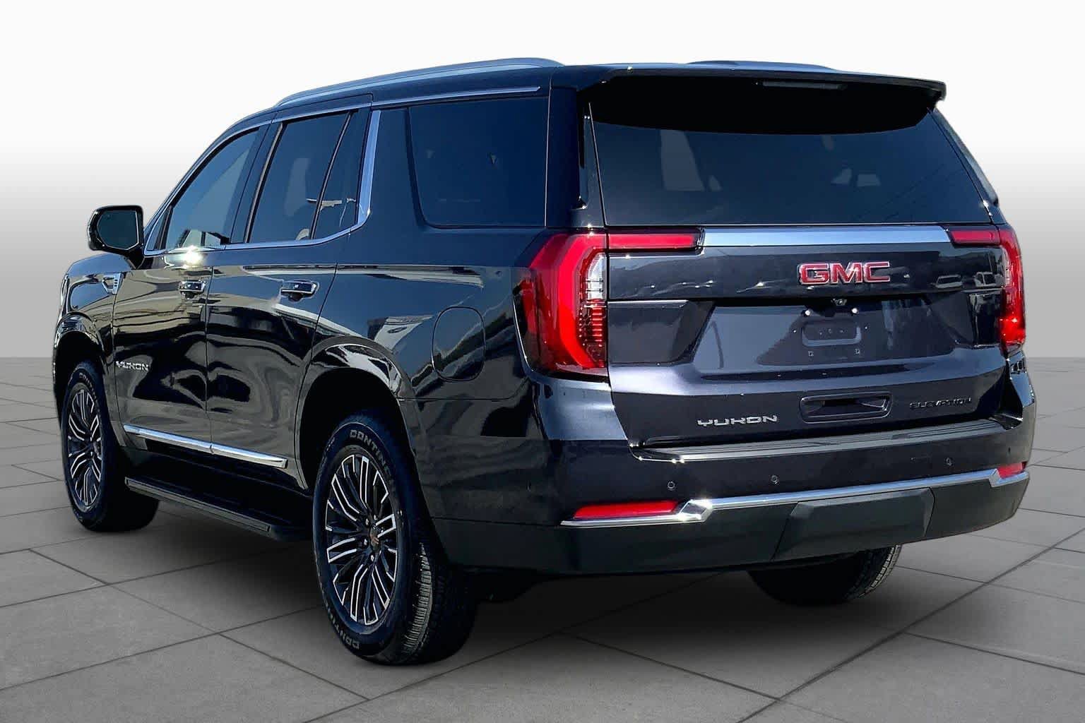 Used 2026 GMC Yukon Elevation RWD image 12