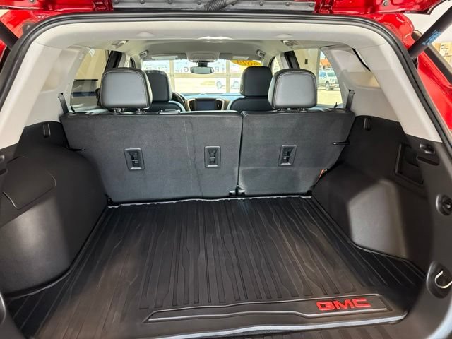 Used 2024 GMC Terrain SLT AWD/4WD image 16
