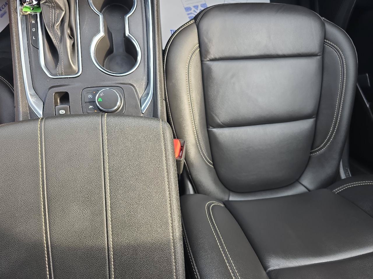 Used 2023 Chevrolet Traverse LT FWD image 39