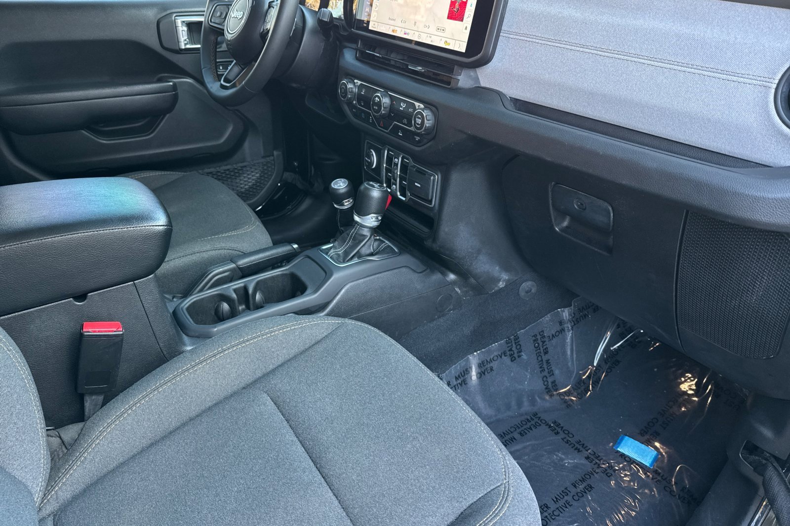 Used 2024 Jeep Wrangler Unlimited image 18