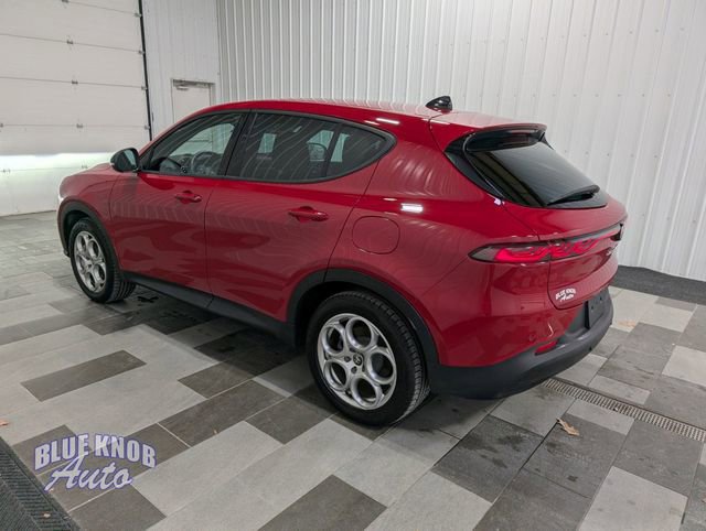 Used 2024 Alfa Romeo Tonale Sprint image 2