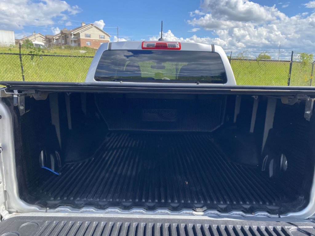 Used 2019 Chevrolet Colorado LT AWD/4WD image 13