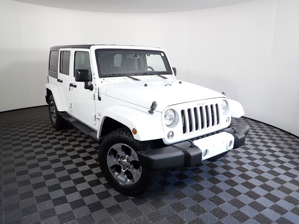 Used 2016 Jeep Wrangler Unlimited Sahara w/ Connectivity Group AWD/4WD image 8