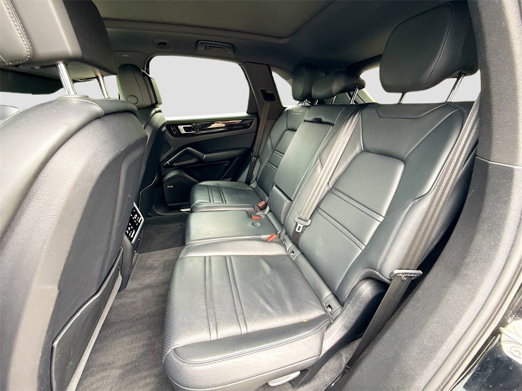 Used 2019 Porsche Cayenne S w/ Premium Plus Package image 27