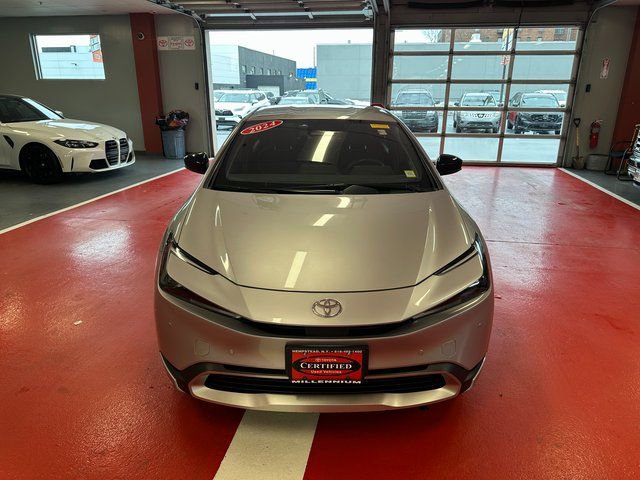 Used 2024 Toyota Prius Prime SE image 8