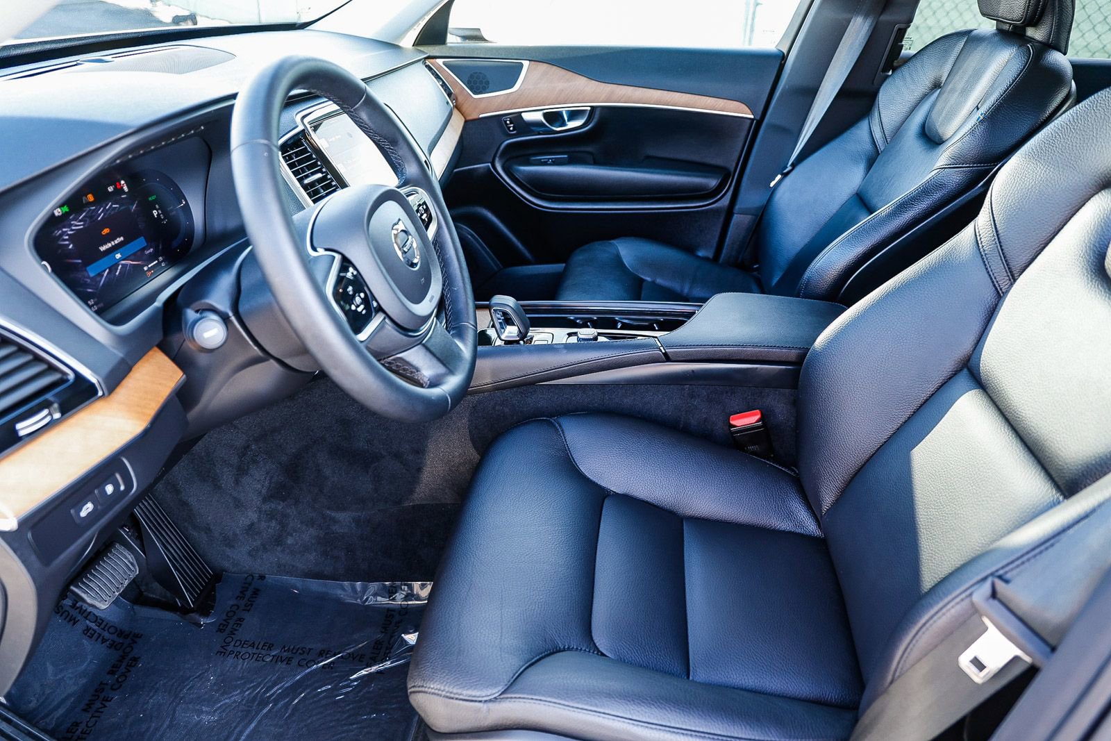 Used 2023 Volvo XC90 T8 Plus image 19