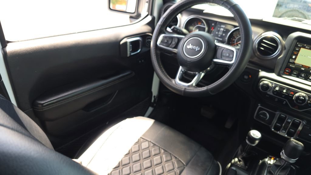 Used 2021 Jeep Wrangler Unlimited Sahara AWD/4WD image 26