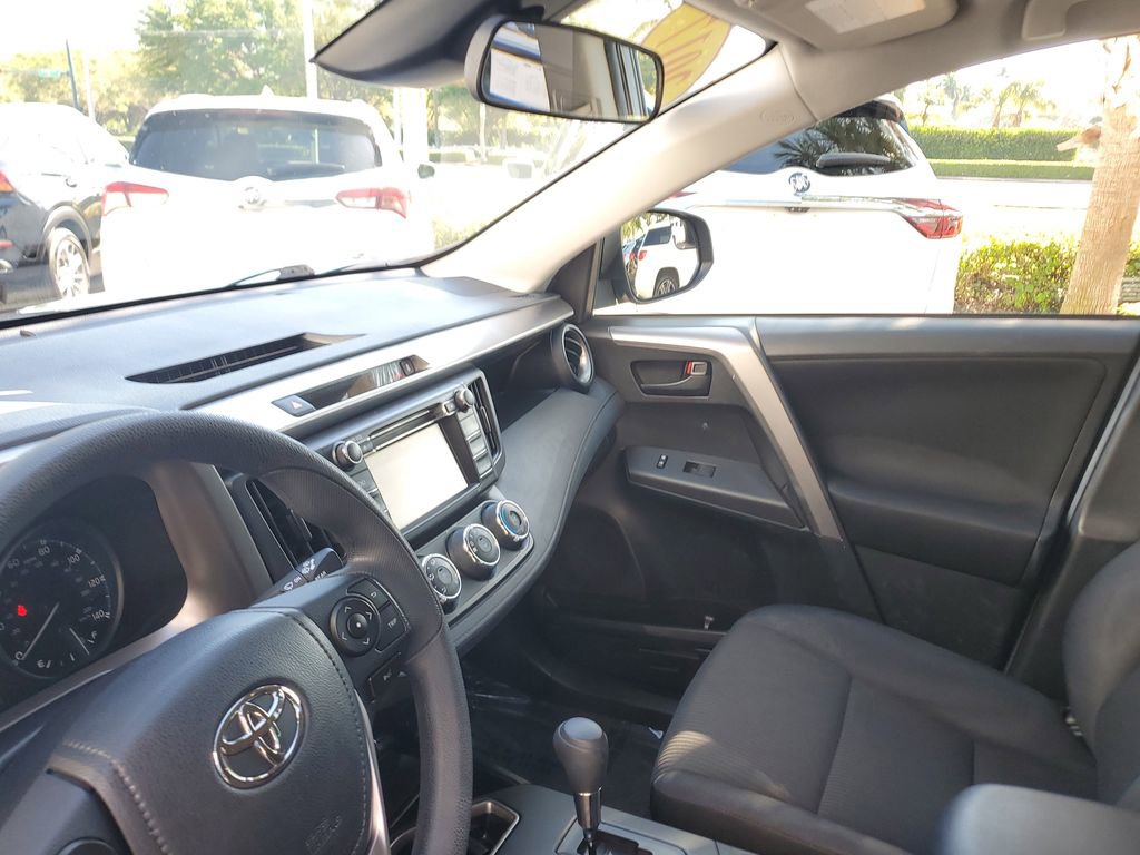 Used 2017 Toyota RAV4 LE image 22