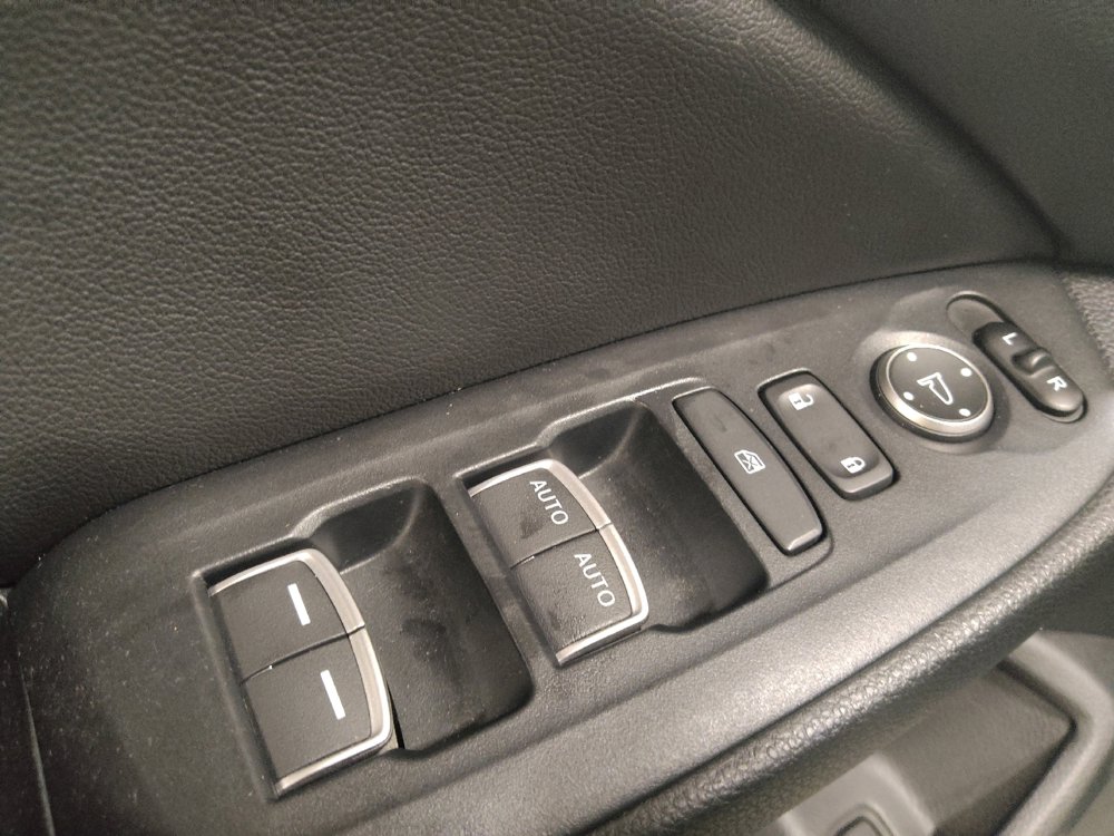 Used 2019 Honda Accord EX image 27