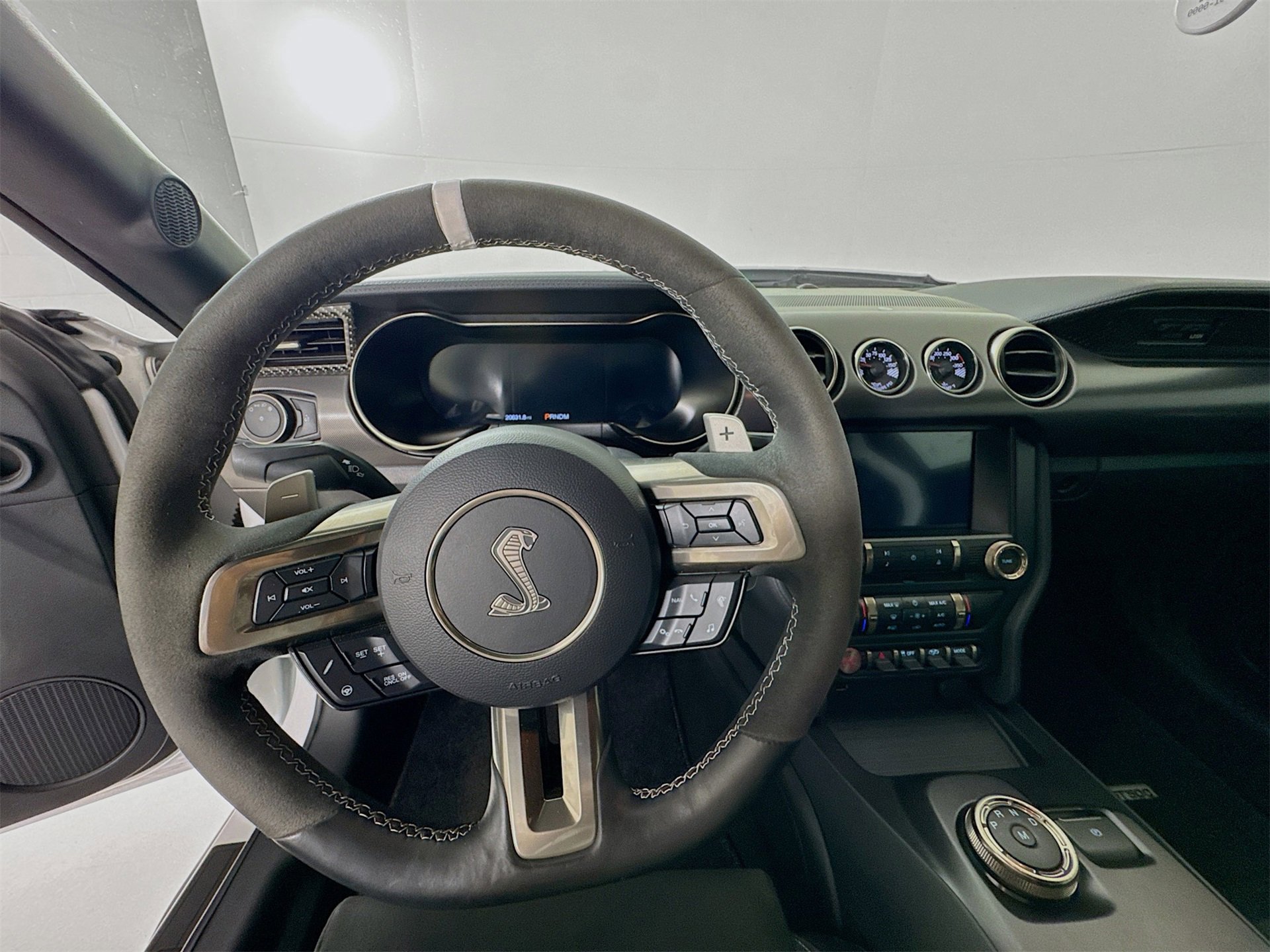 Used 2020 Ford Mustang Shelby GT500 w/ Technology Package image 22