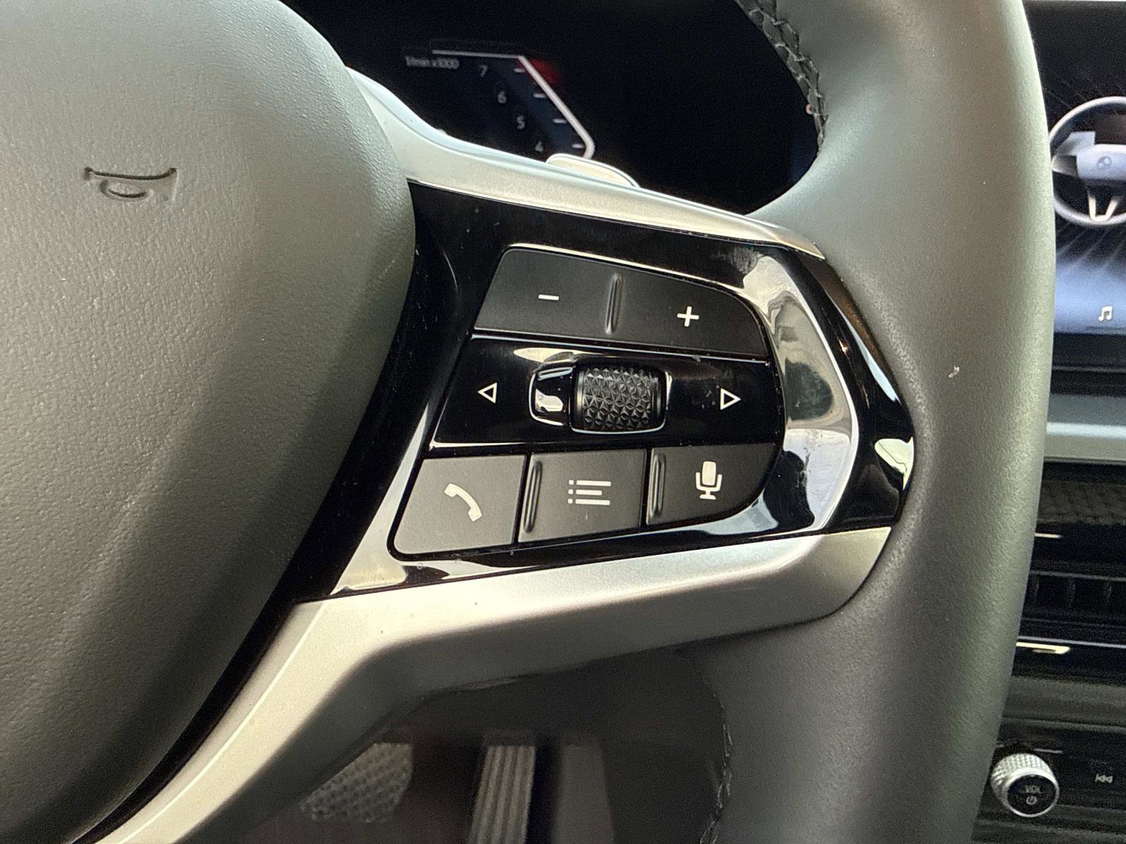 Used 2025 BMW 230i Coupe image 29