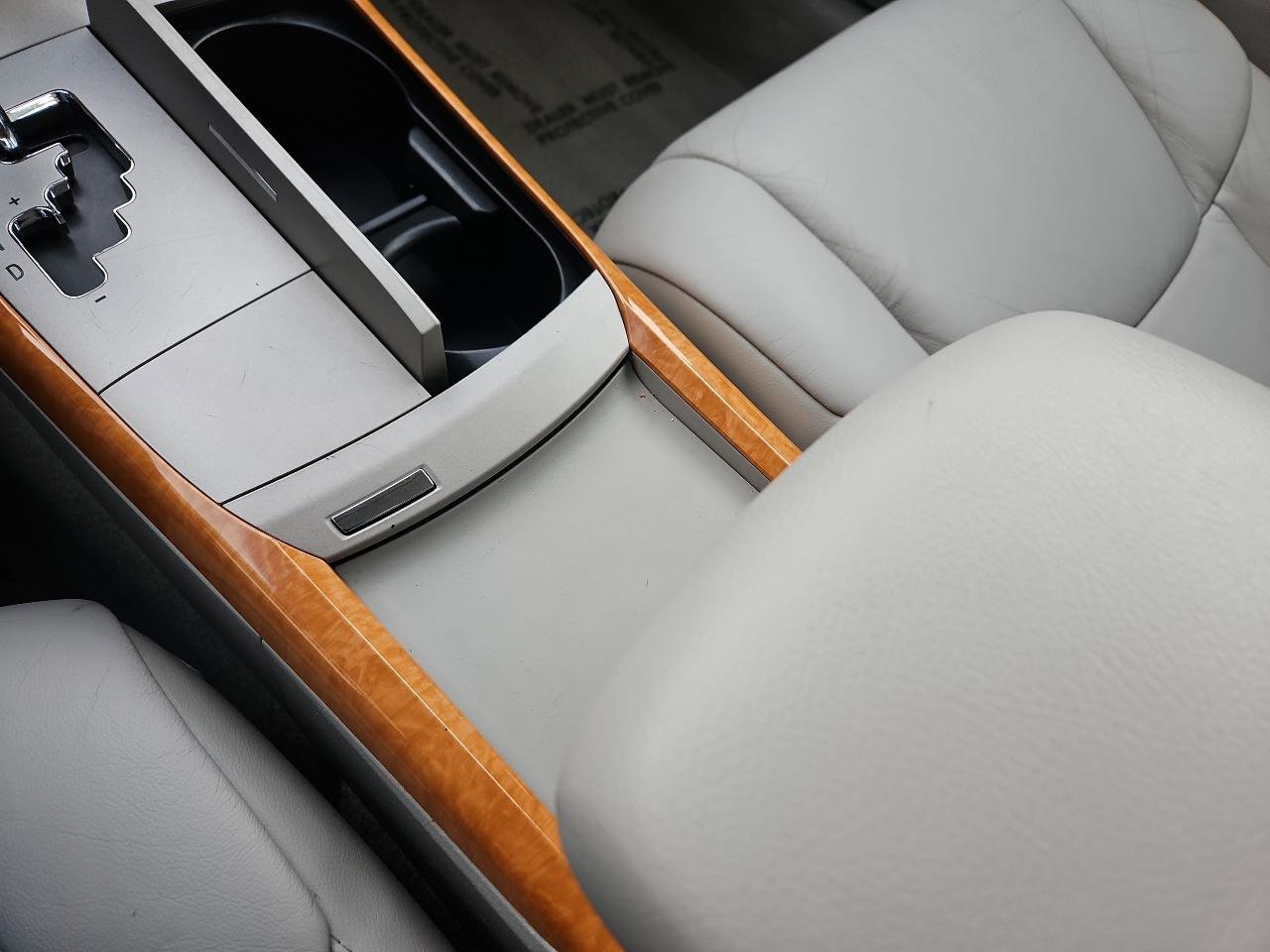 Used 2006 Toyota Avalon XLS image 19