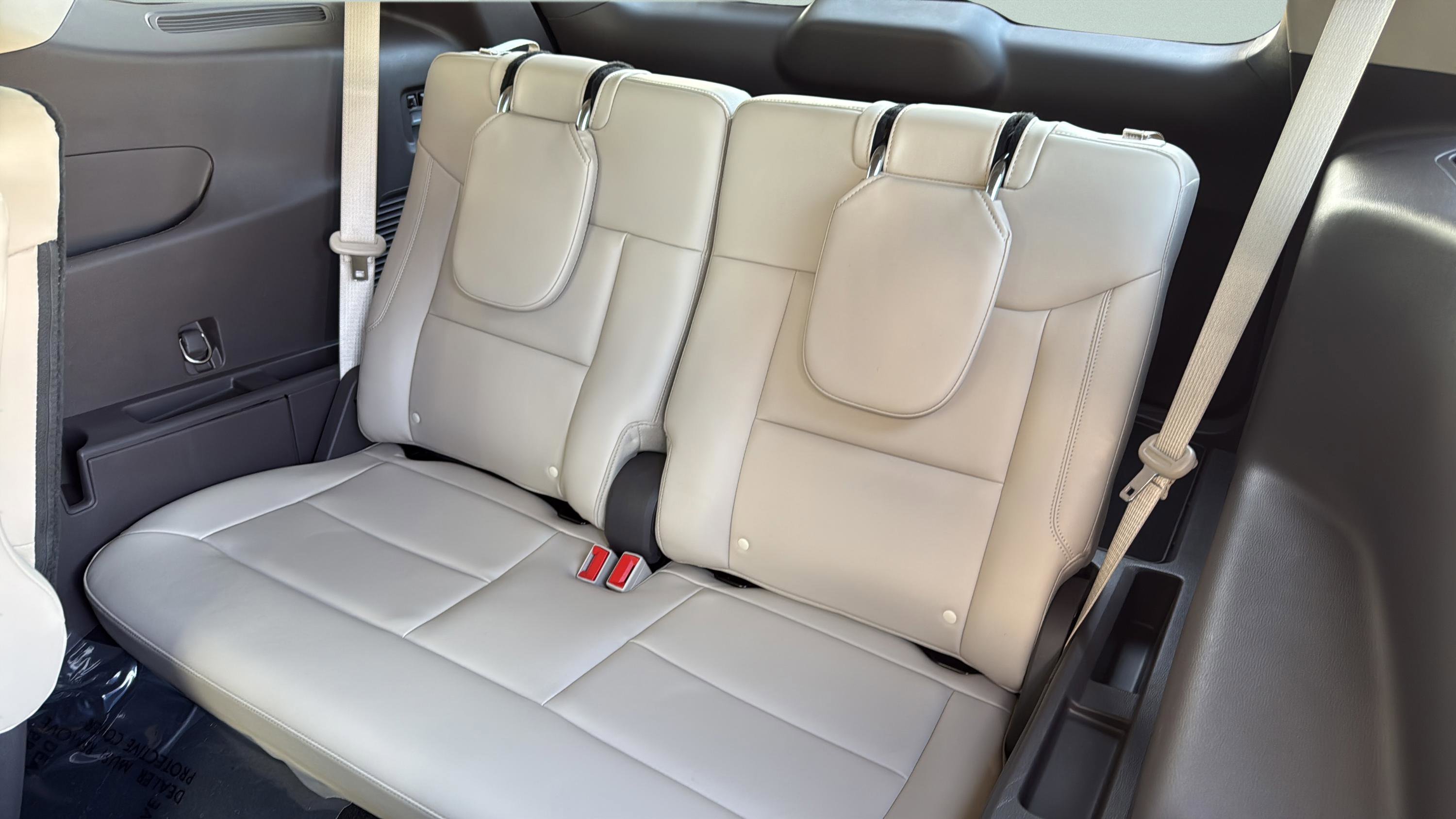Used 2020 Ford Explorer Platinum w/ Premium Technology Package image 35