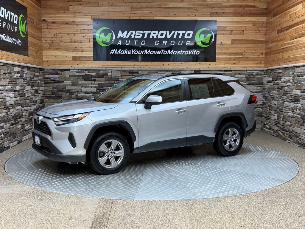 Used 2022 Toyota RAV4 XLE image 5