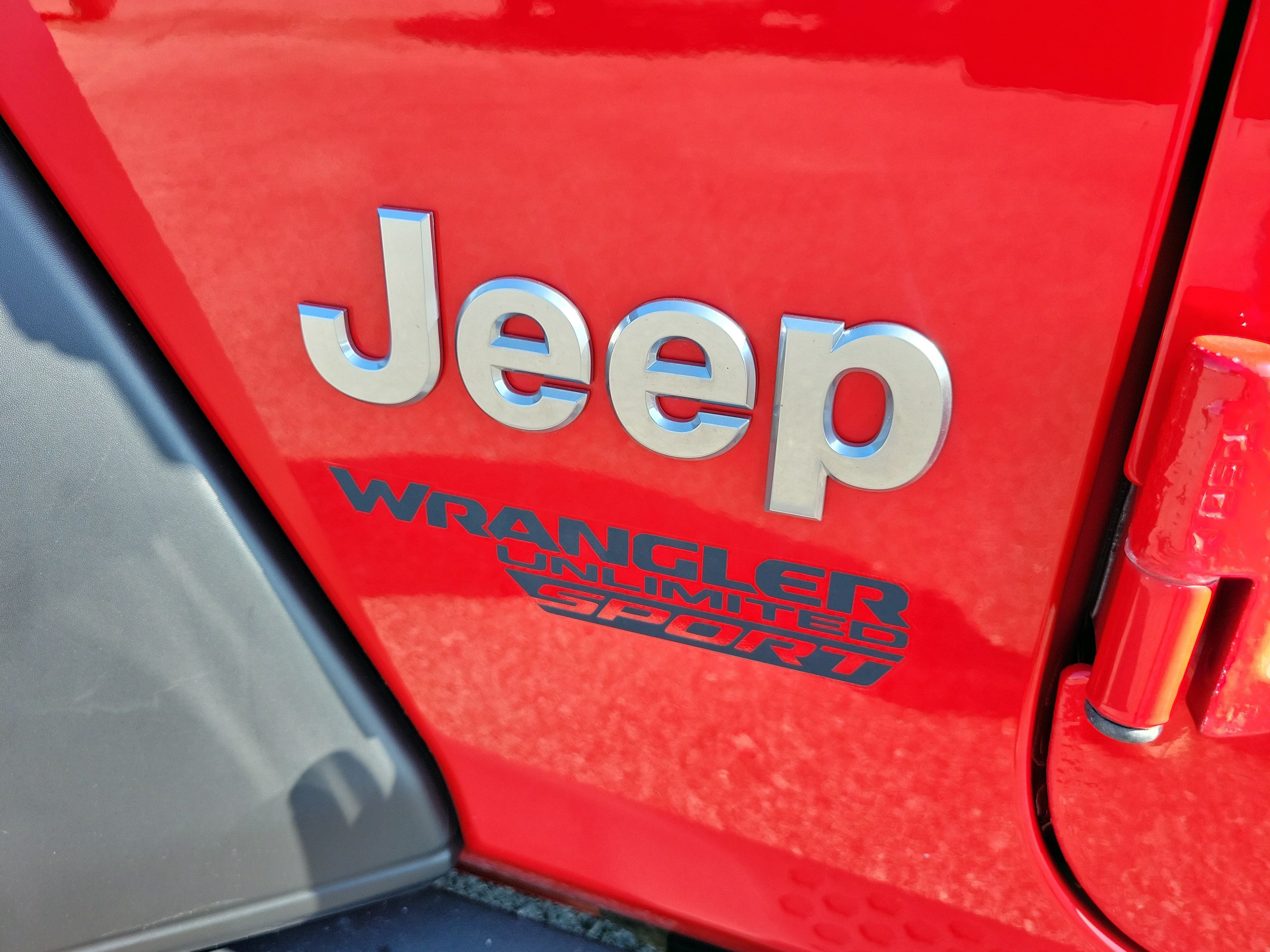 Used 2018 Jeep Wrangler Unlimited Sport S AWD/4WD image 28
