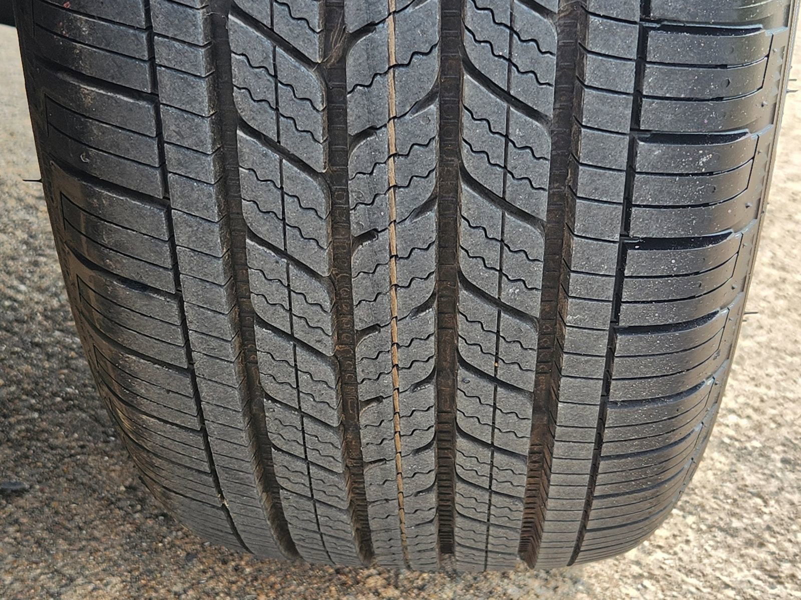 Used 2026 Nissan Kicks SV w/ Charging Package image 15