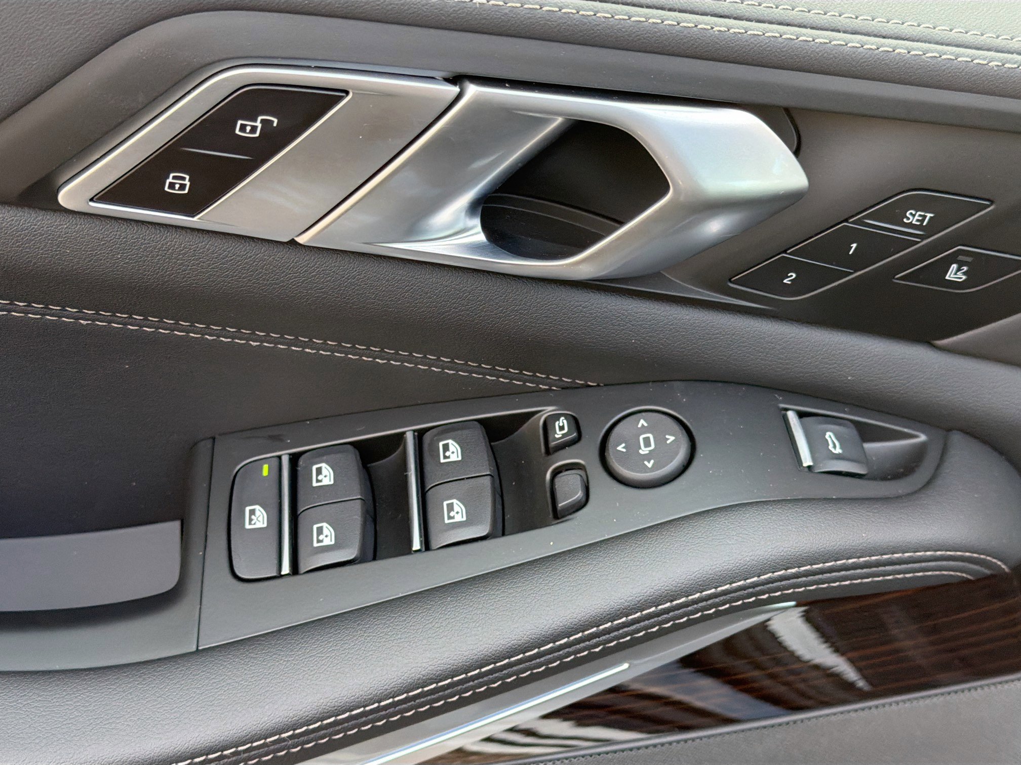 New 2026 BMW X5 xDrive50e w/ Executive Package image 23