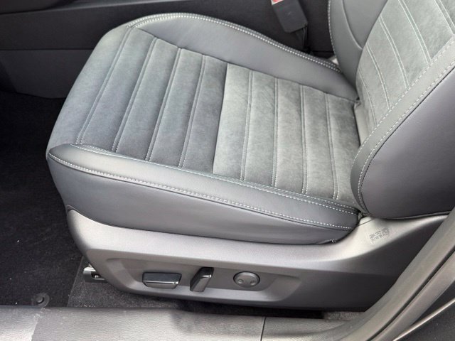 New 2026 Mitsubishi Outlander LE FWD image 23
