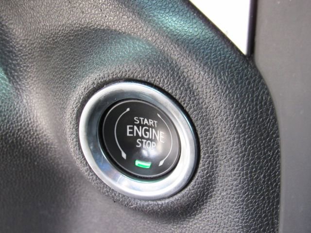 Used 2020 Chevrolet Silverado 1500 RST w/ Convenience Package AWD/4WD image 26