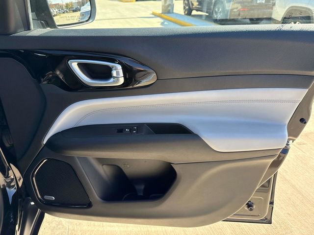 Used 2024 Jeep Compass Limited w/ Sun and Sound Group image 17