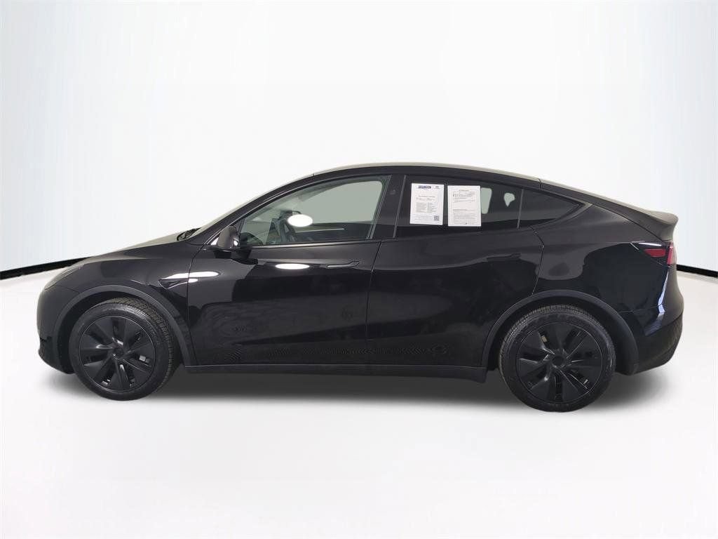 Used 2024 Tesla Model Y Long Range AWD/4WD image 8