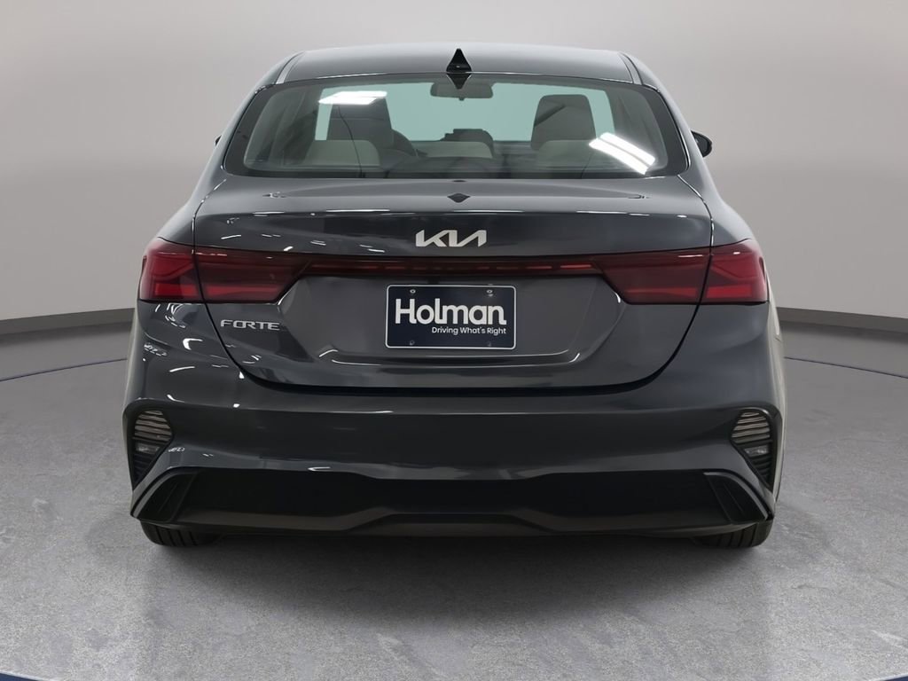 Used 2023 Kia Forte LXS w/ LXS Technology Package image 7