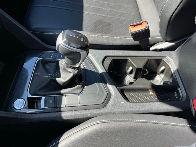 Used 2023 Volkswagen Tiguan SE R-Line image 23