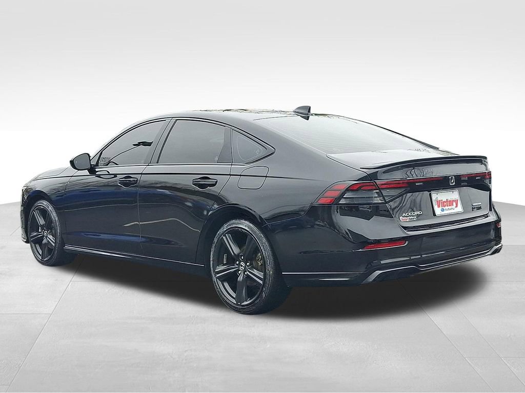 Used 2025 Honda Accord Sport image 4