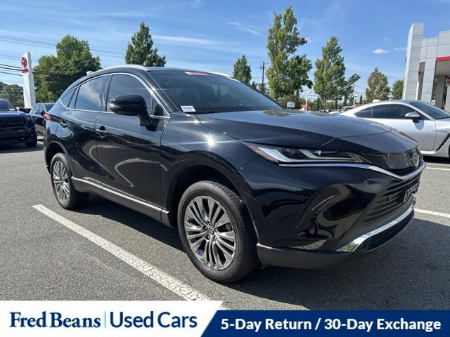 Used 2024 Toyota Venza XLE AWD/4WD image 2