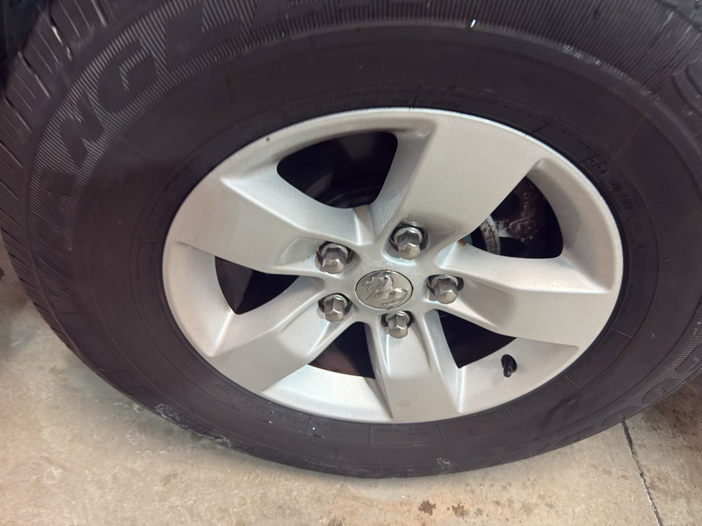 Used 2016 RAM 1500 Express image 30