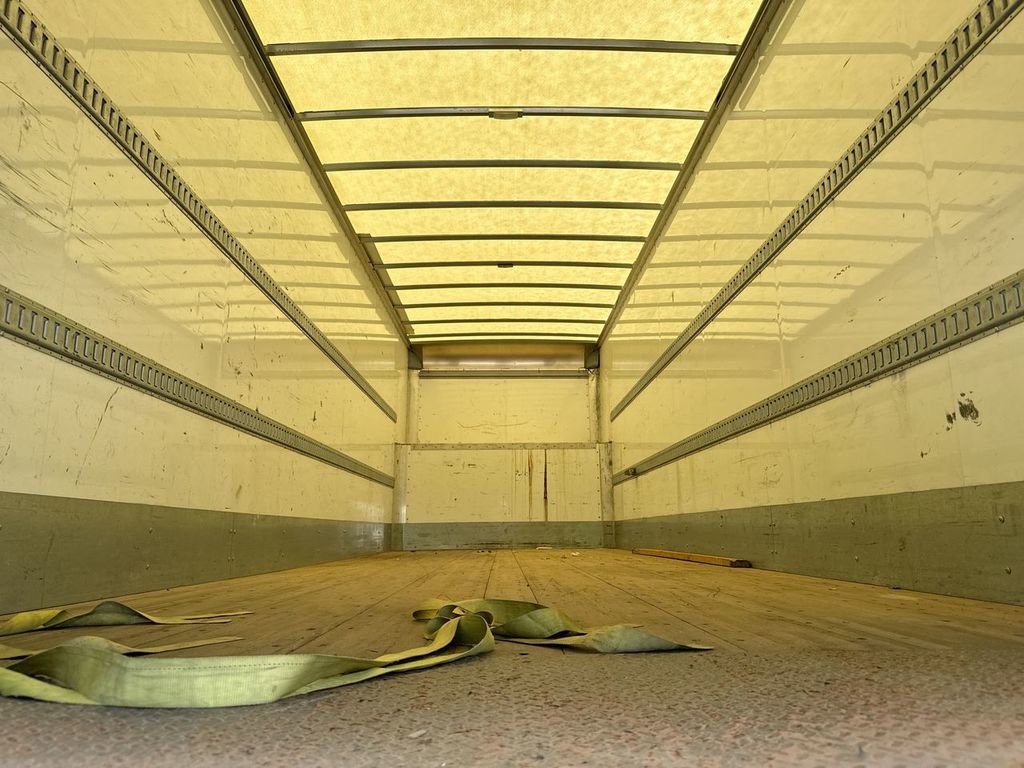 Used 2021 Ford F750 2WD Regular Cab Super Duty image 9