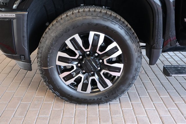 Used 2025 GMC Sierra 3500 Denali Ultimate image 8