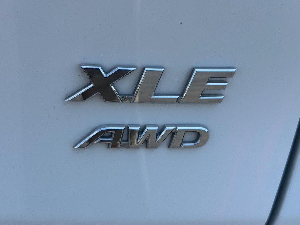 Used 2025 Toyota RAV4 XLE AWD/4WD image 6