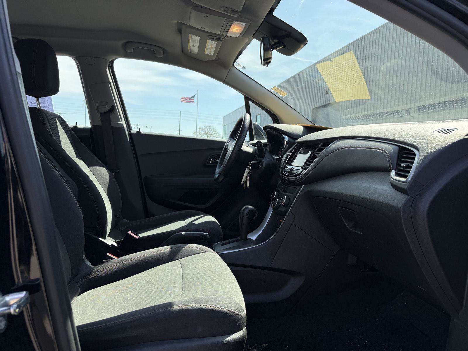 Used 2018 Chevrolet Trax LS FWD image 12