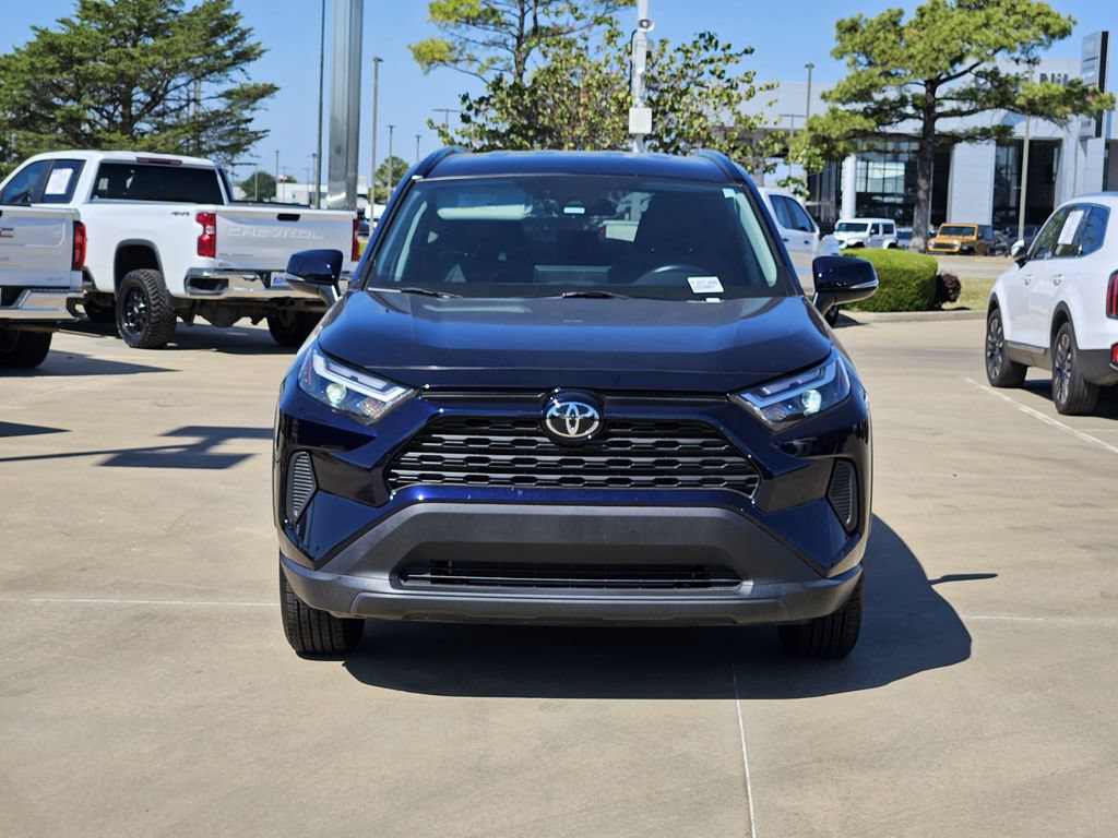 Used 2023 Toyota RAV4 XLE FWD video 2
