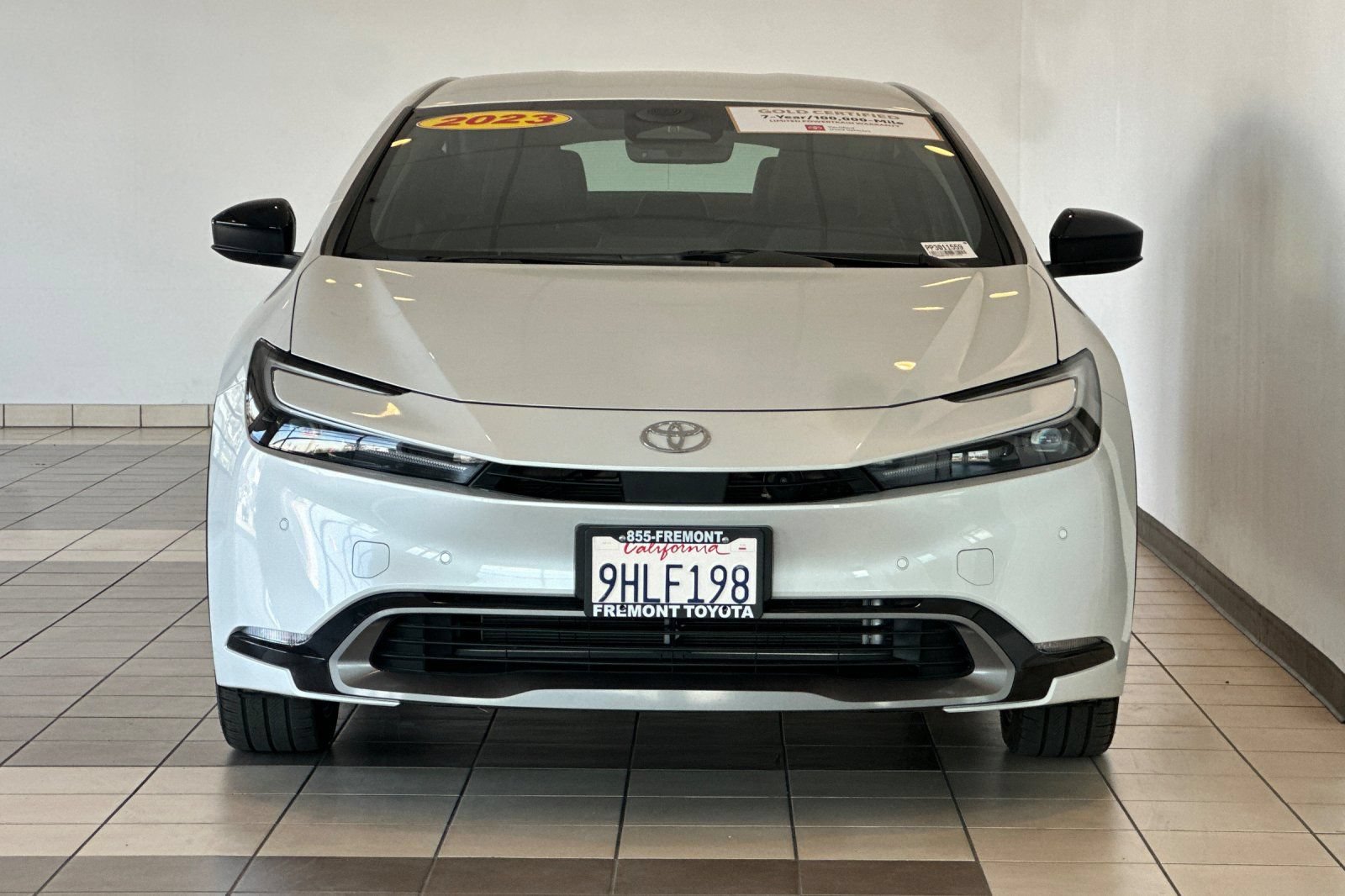Certified 2023 Toyota Prius XLE FWD image 9