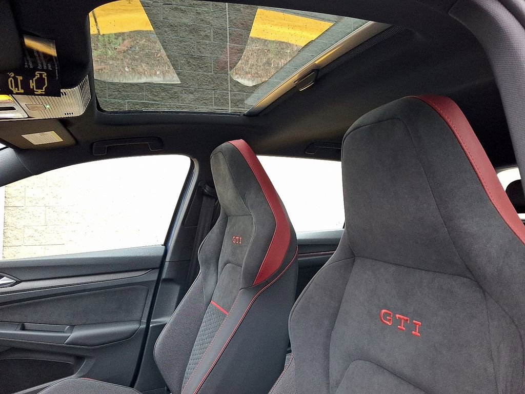 New 2025 Volkswagen GTI SE image 10
