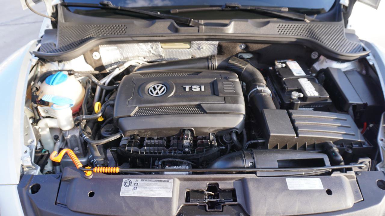 Used 2013 Volkswagen Beetle 2.0T image 33
