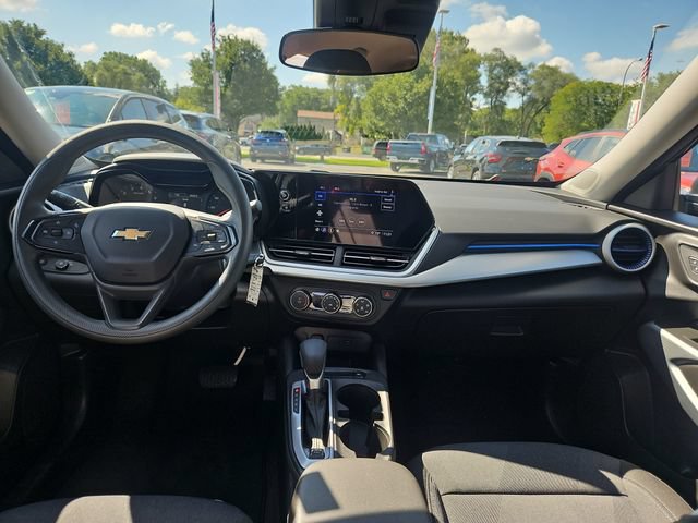 Used 2024 Chevrolet Trax LS FWD image 12