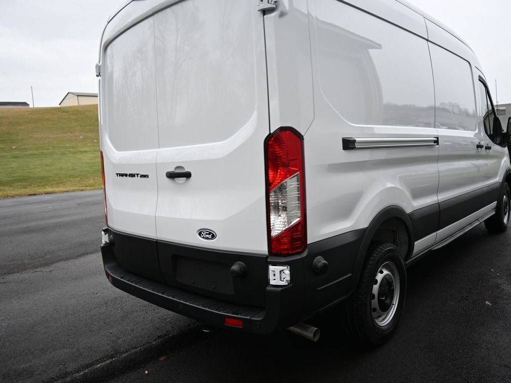 New 2026 Ford Transit 250 148 Medium Roof w/ Load Area Protection Package image 17