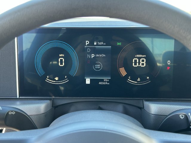 Used 2025 Hyundai Sonata SEL FWD image 30